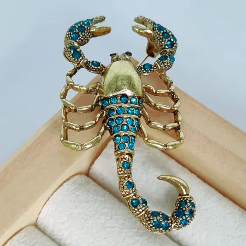 Rhinestone Scorpion Brooch Pin Blue Stones NWT